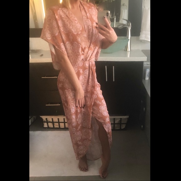 Hawaiian style dress - Picture 3 of 4